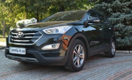 Hyundai Santa Fe Sport black