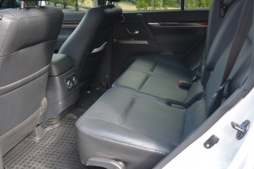 Mitsubishi Pajero Wagon 2015